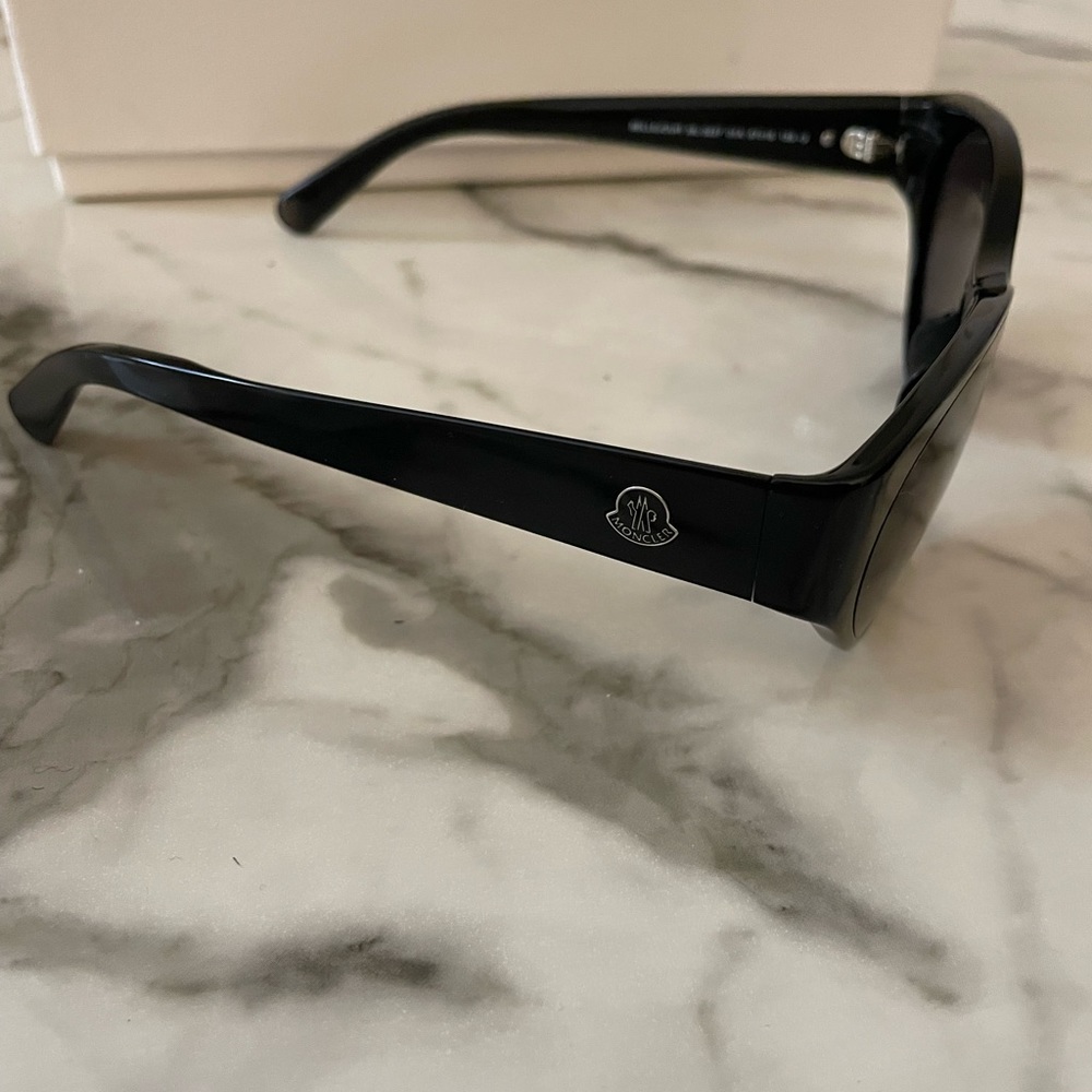 Bellejour Moncler Geometric Sunglasses - Picture 4 of 12